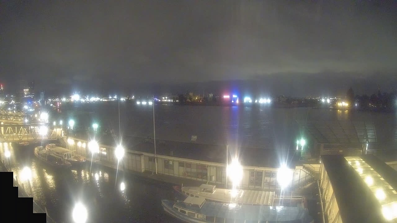 Archiv Foto Webcam Hamburg: Landungsbrücken