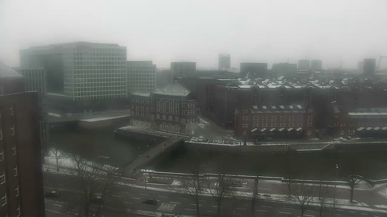 Archived image Webcam Hamburg: At the Chile House