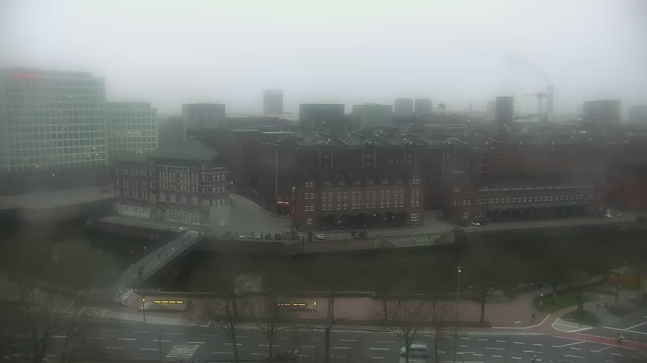 Archived image Webcam Hamburg: At the Chile House