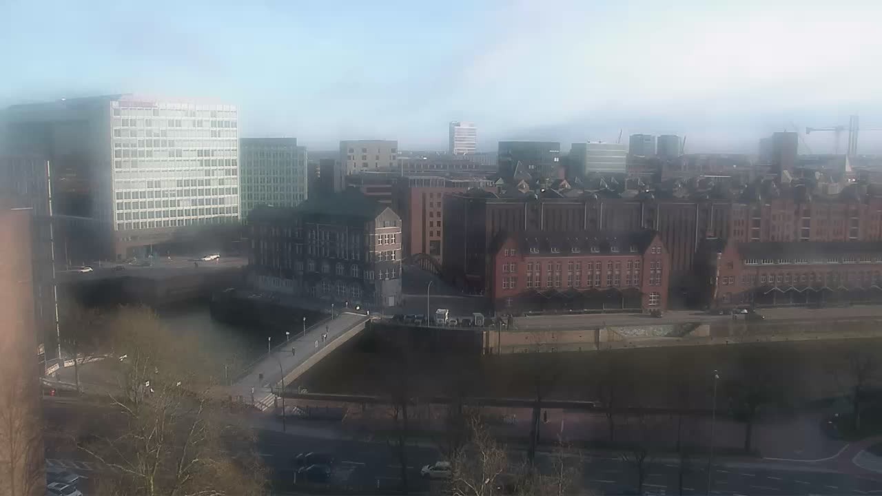 Archived image Webcam Hamburg: At the Chile House