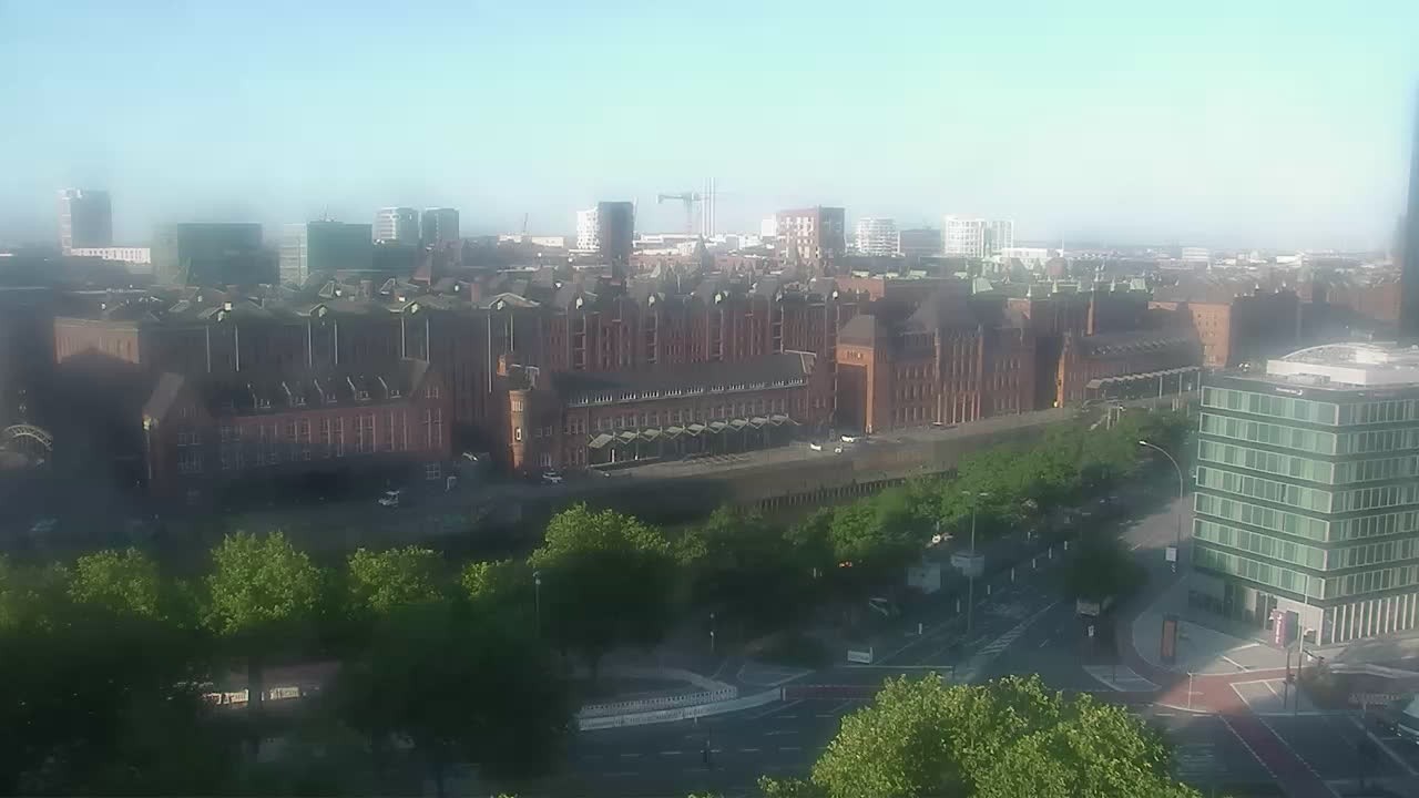 Archived image Webcam Hamburg: At the Chile House