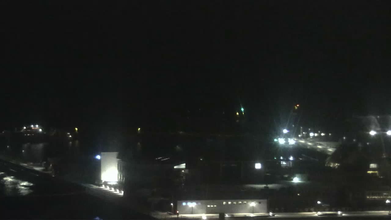 Archiv Foto Webcam Helgoland: Blick auf die Ladungsbrücke