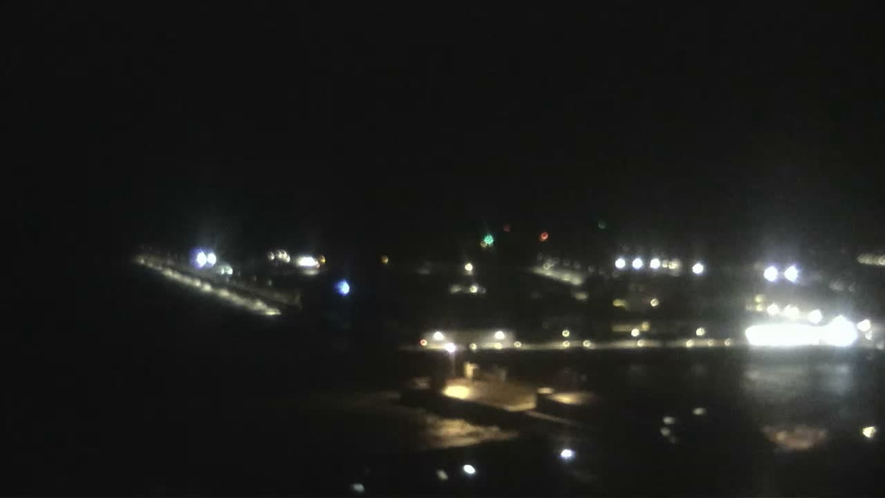 Archiv Foto Webcam Helgoland: Blick auf die Ladungsbrücke