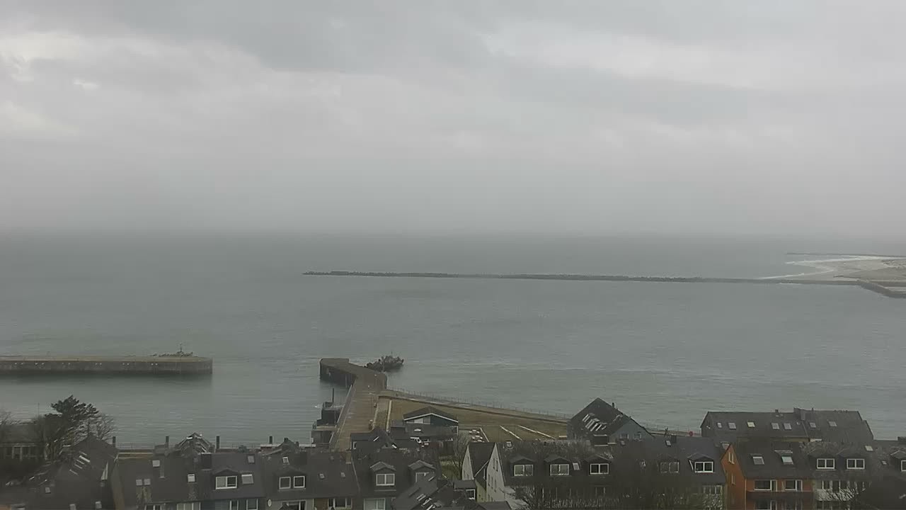 Archiv Foto Webcam Helgoland: Blick auf die Ladungsbrücke