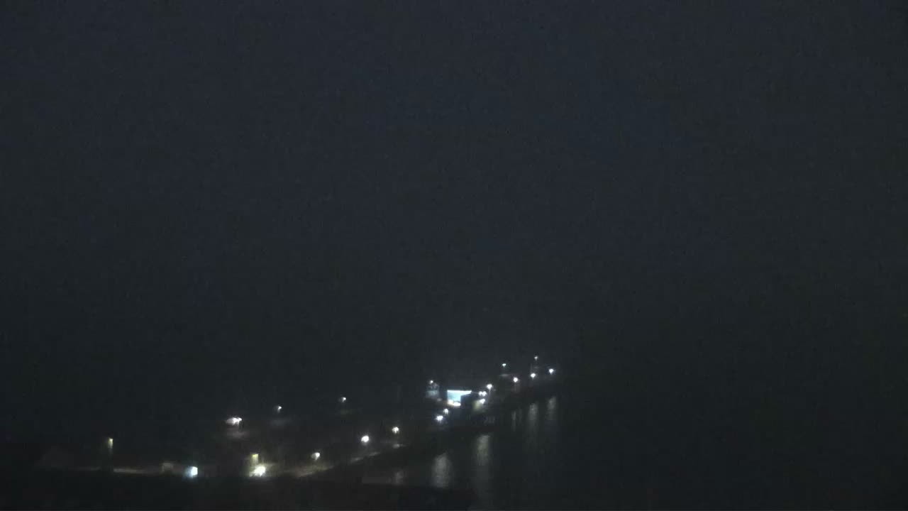 Archiv Foto Webcam Helgoland: Blick auf die Ladungsbrücke