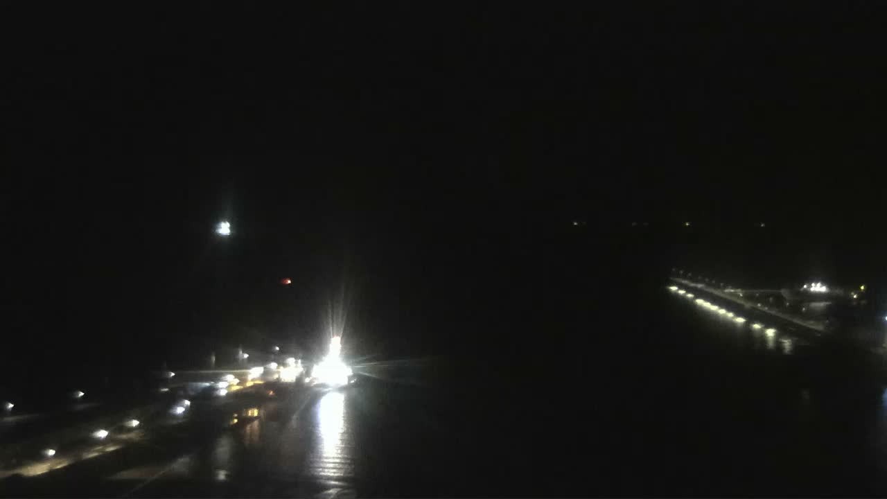 Archiv Foto Webcam Helgoland: Blick auf die Ladungsbrücke