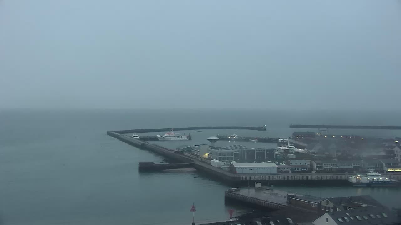 Archiv Foto Webcam Helgoland: Blick auf die Ladungsbrücke