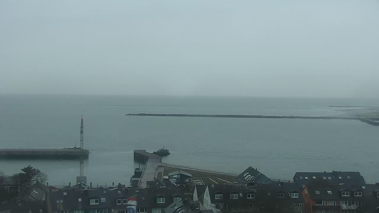 Archiv Foto Webcam Helgoland: Blick auf die Ladungsbrücke