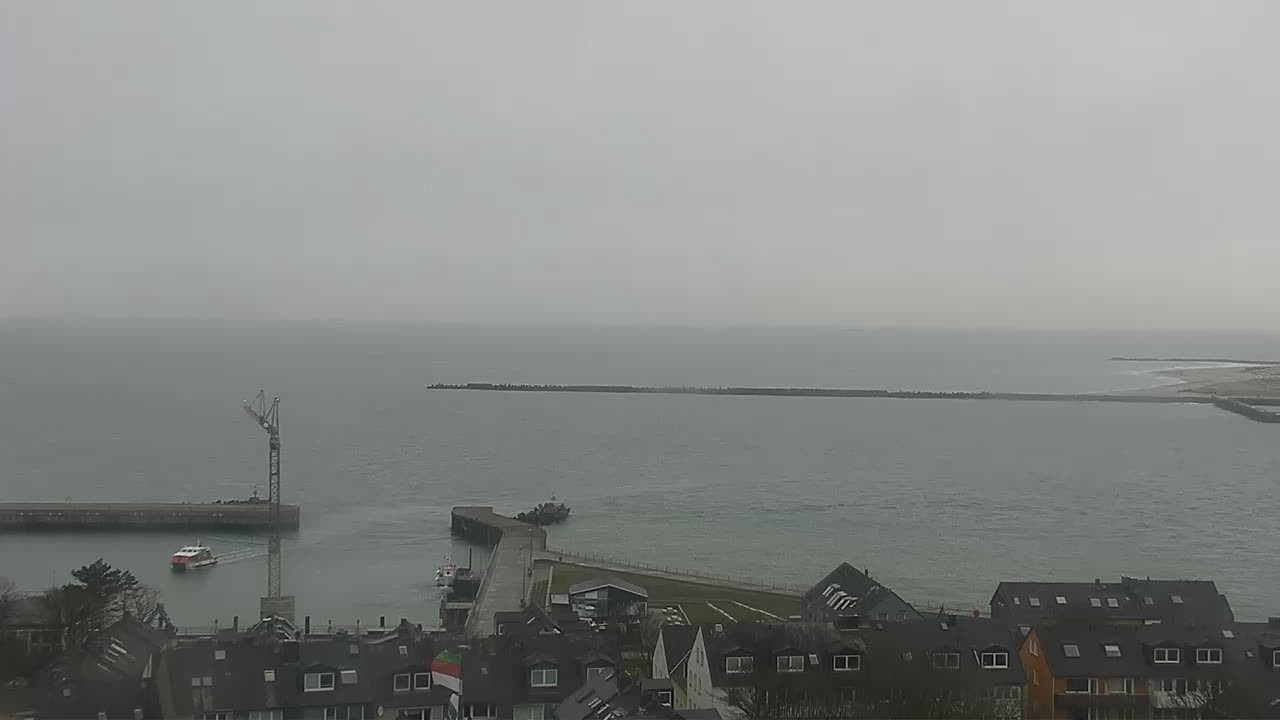 Archiv Foto Webcam Helgoland: Blick auf die Ladungsbrücke