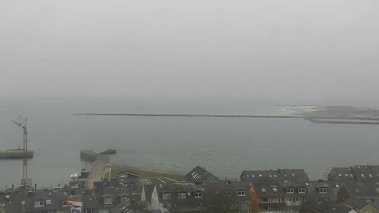 Archiv Foto Webcam Helgoland: Blick auf die Ladungsbrücke