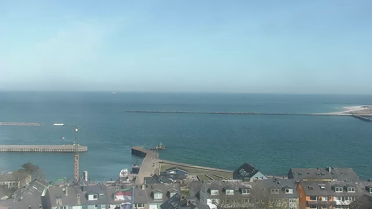 Archiv Foto Webcam Helgoland: Blick auf die Ladungsbrücke