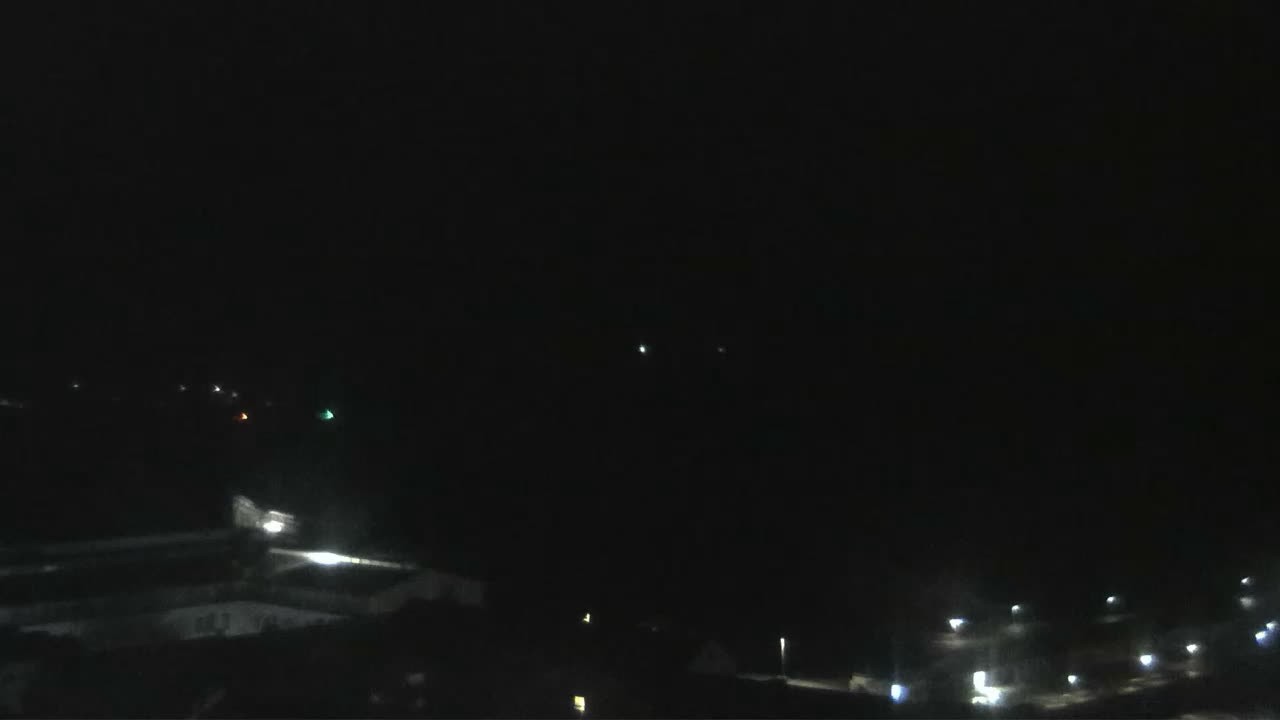 Archived image Webcam Helgoland: View of the loading bridge