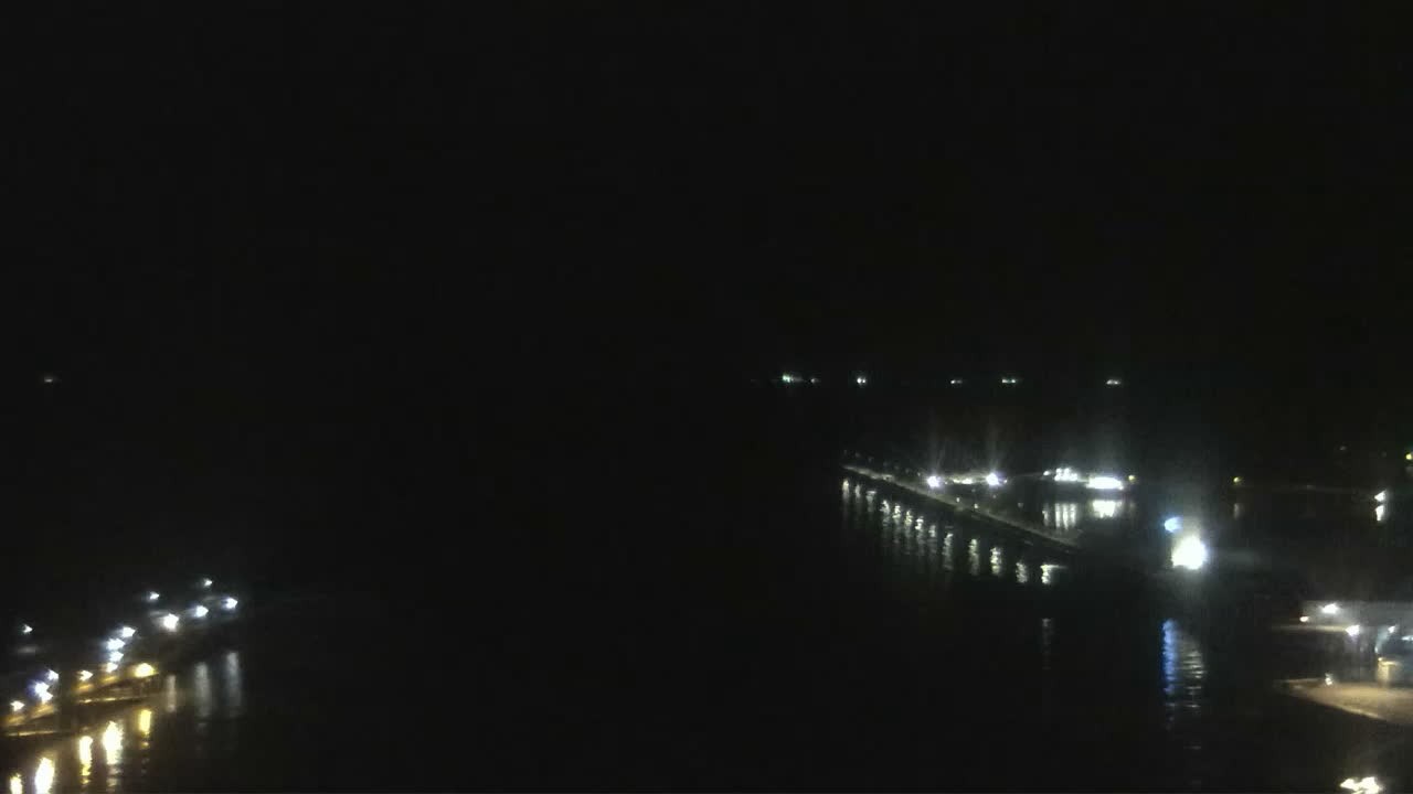 Archiv Foto Webcam Helgoland: Blick auf die Ladungsbrücke