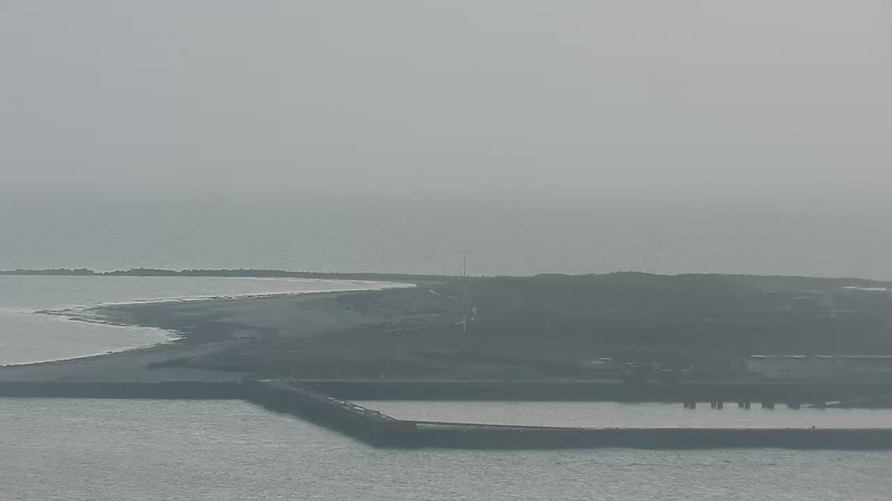 Archiv Foto Webcam Helgoland: Blick auf die Ladungsbrücke