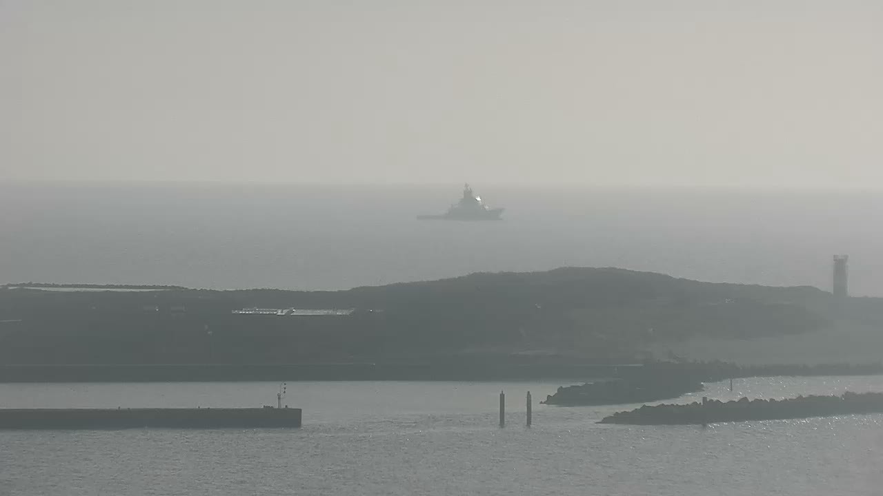 Archiv Foto Webcam Helgoland: Blick auf die Ladungsbrücke