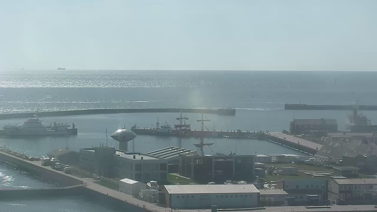 Archiv Foto Webcam Helgoland: Blick auf die Ladungsbrücke