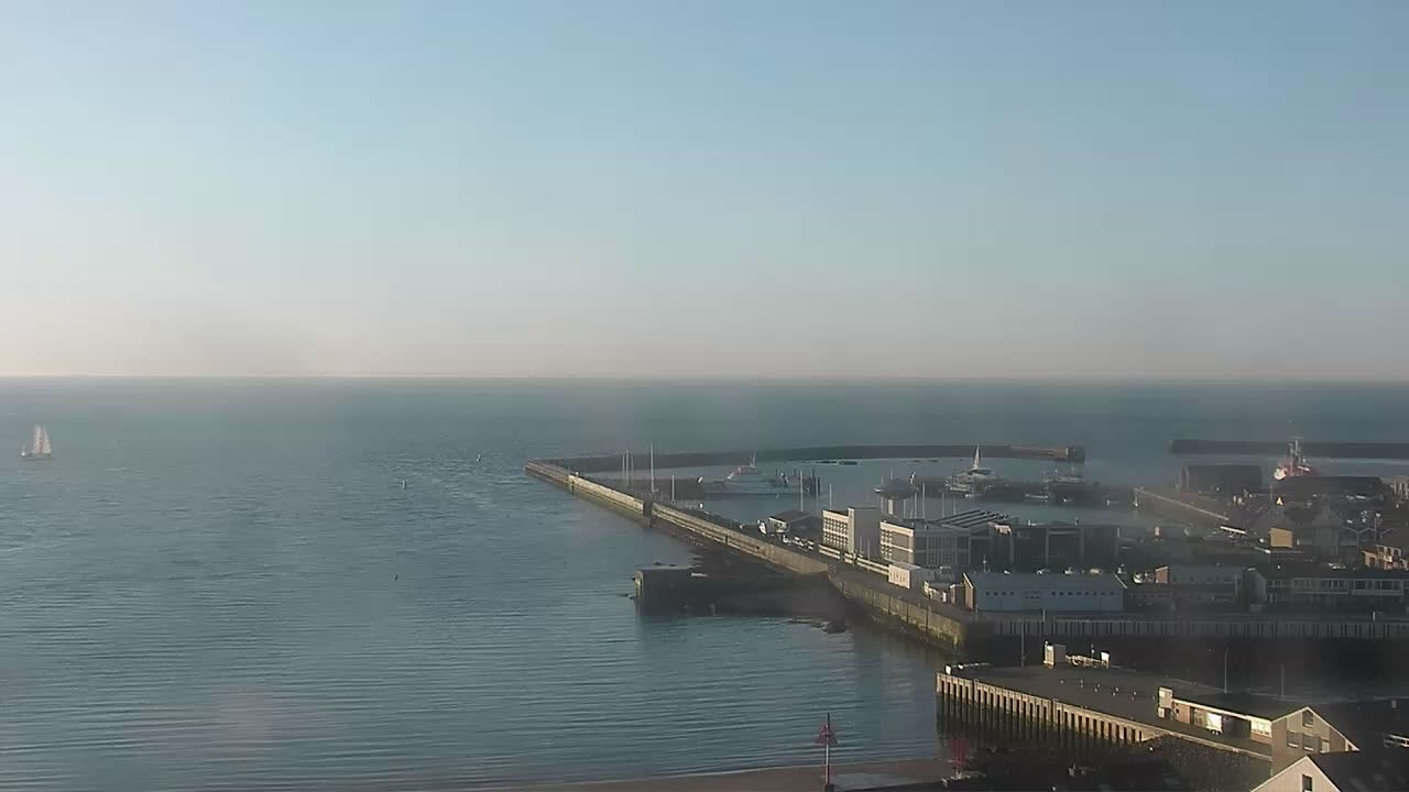 Archiv Foto Webcam Helgoland: Blick auf die Ladungsbrücke