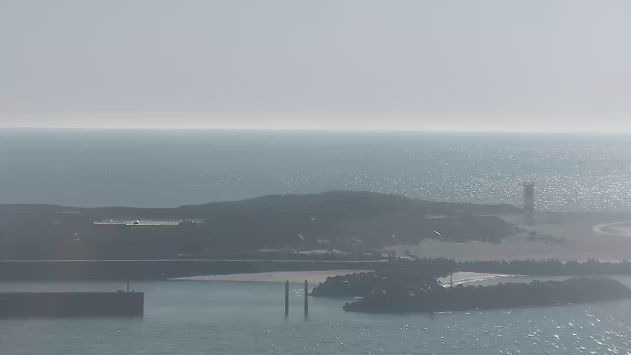 Archiv Foto Webcam Helgoland: Blick auf die Ladungsbrücke