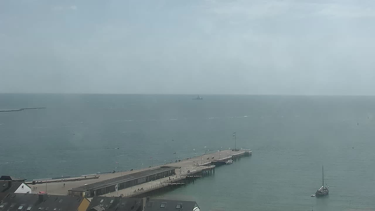 Archiv Foto Webcam Helgoland: Blick auf die Ladungsbrücke