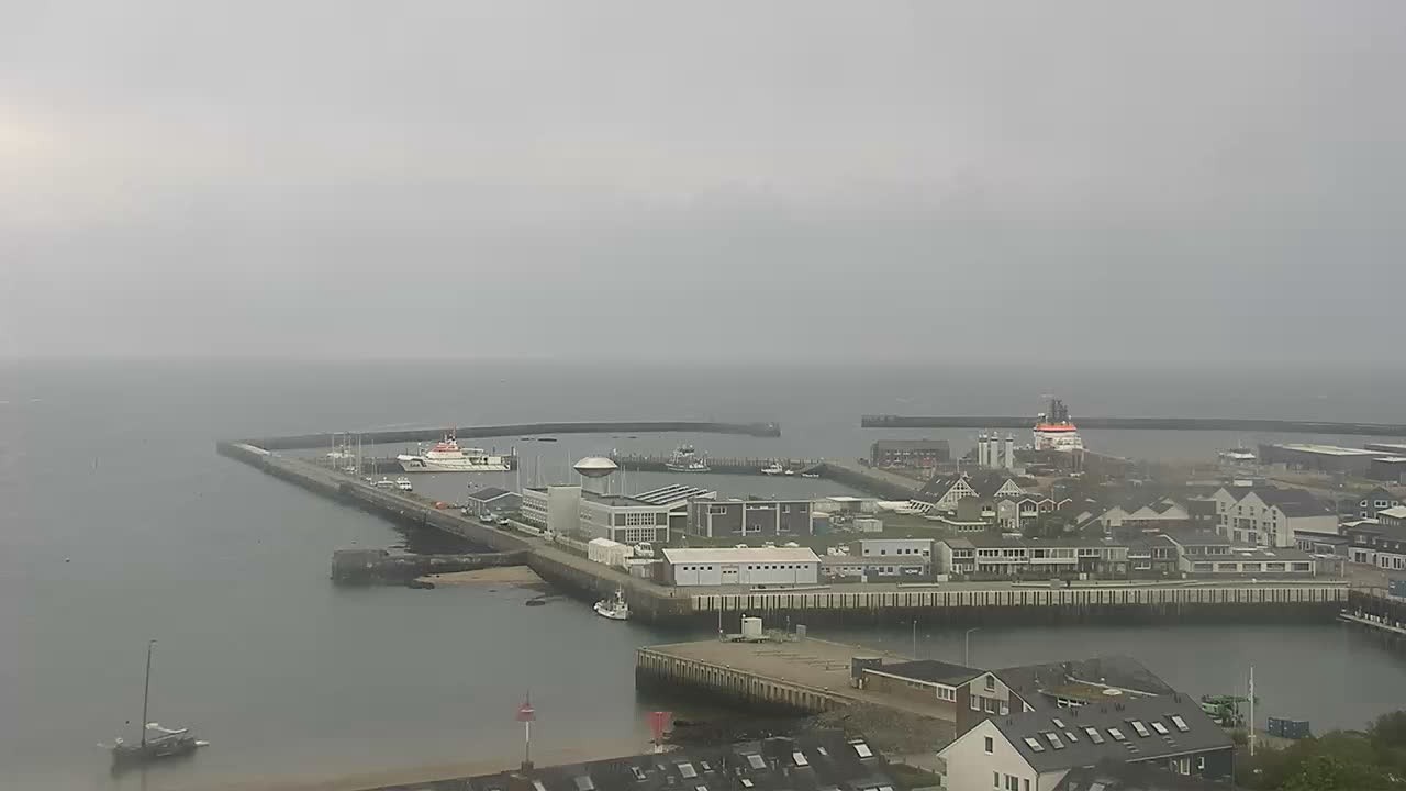 Archiv Foto Webcam Helgoland: Blick auf die Ladungsbrücke