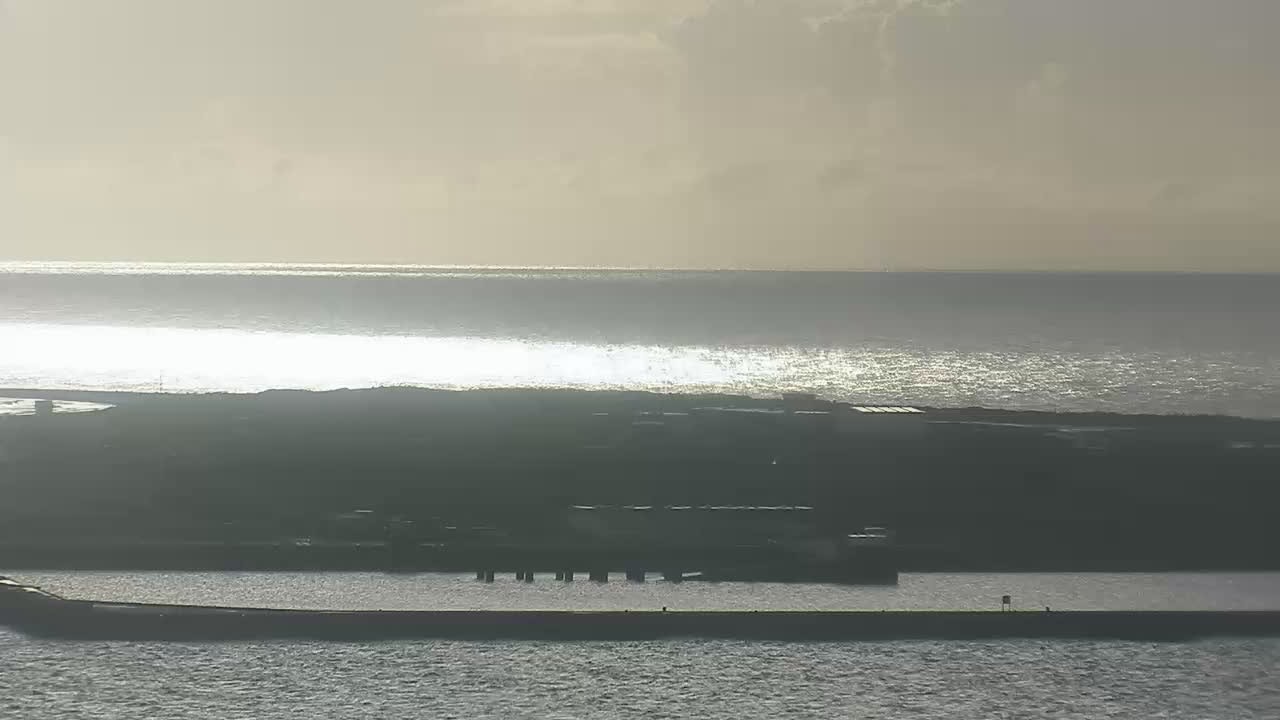 Archiv Foto Webcam Helgoland: Blick auf die Ladungsbrücke