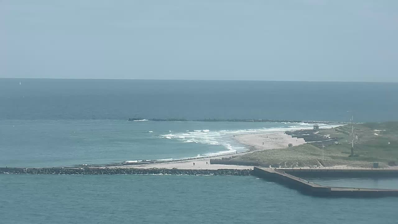 Archiv Foto Webcam Helgoland: Blick auf die Ladungsbrücke