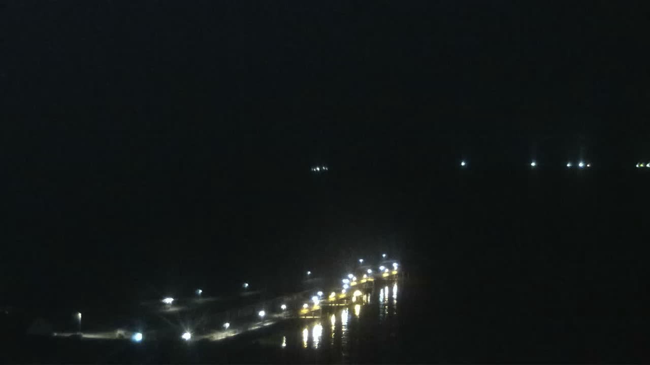 Archiv Foto Webcam Helgoland: Blick auf die Ladungsbrücke