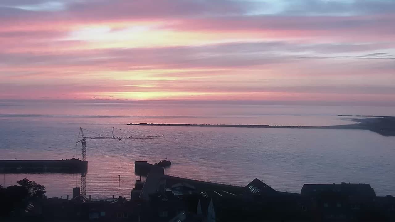 Archiv Foto Webcam Helgoland: Blick auf die Ladungsbrücke