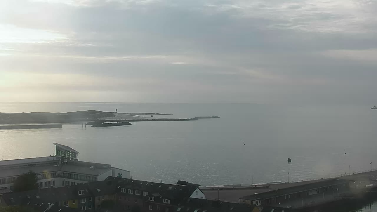 Archiv Foto Webcam Helgoland: Blick auf die Ladungsbrücke