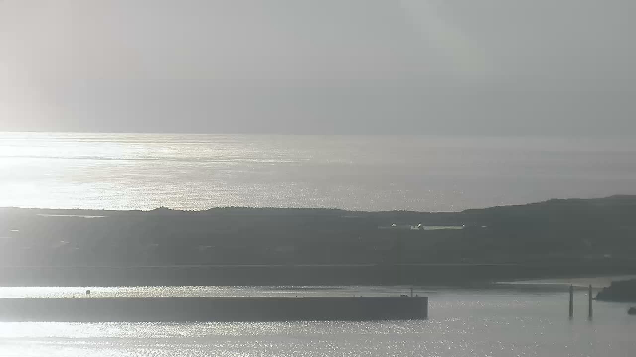 Archiv Foto Webcam Helgoland: Blick auf die Ladungsbrücke
