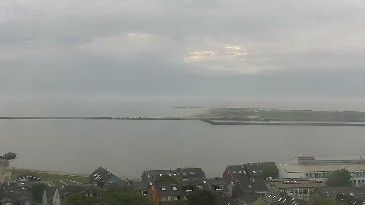 Archiv Foto Webcam Helgoland: Blick auf die Ladungsbrücke