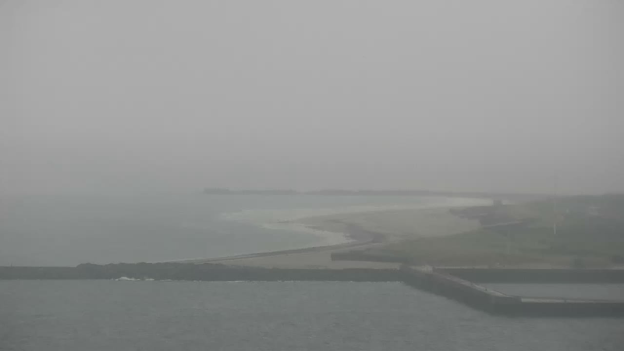 Archiv Foto Webcam Helgoland: Blick auf die Ladungsbrücke
