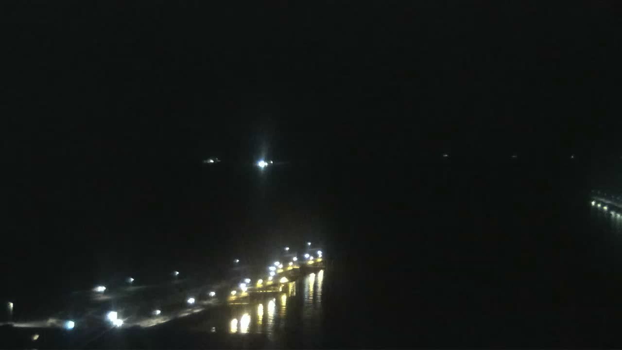 Archiv Foto Webcam Helgoland: Blick auf die Ladungsbrücke
