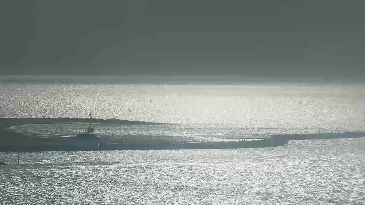 Archiv Foto Webcam Helgoland: Blick auf die Ladungsbrücke