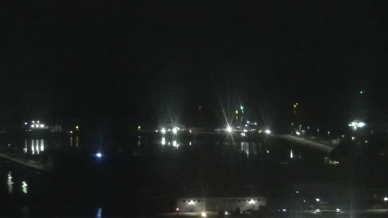 Archiv Foto Webcam Helgoland: Blick auf die Ladungsbrücke