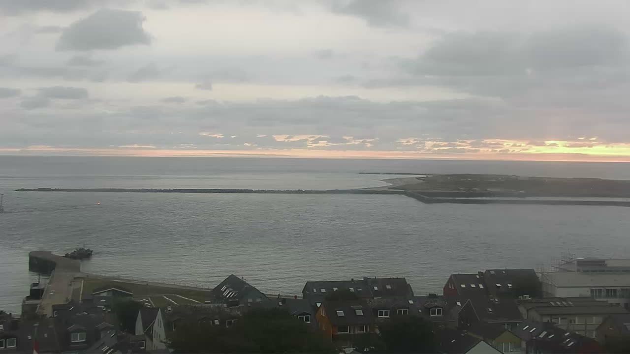 Archiv Foto Webcam Helgoland: Blick auf die Ladungsbrücke
