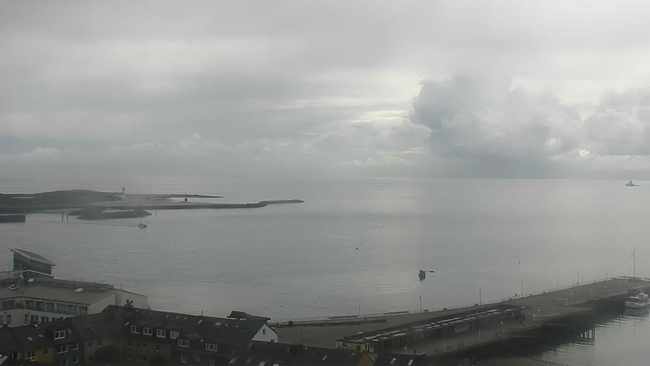 Archiv Foto Webcam Helgoland: Blick auf die Ladungsbrücke