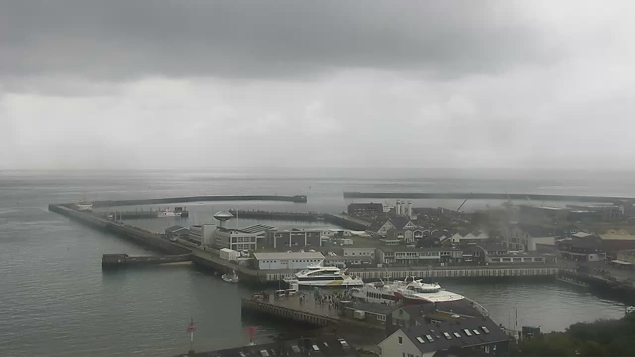 Archiv Foto Webcam Helgoland: Blick auf die Ladungsbrücke