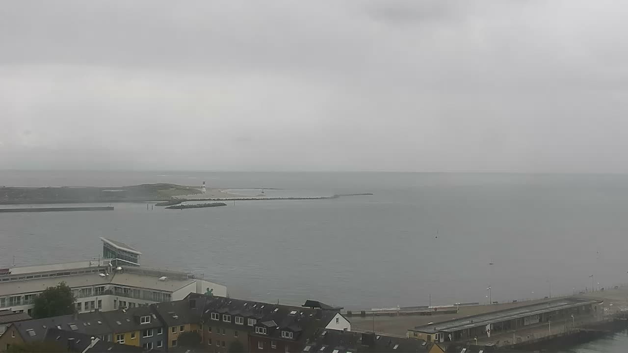 Archiv Foto Webcam Helgoland: Blick auf die Ladungsbrücke