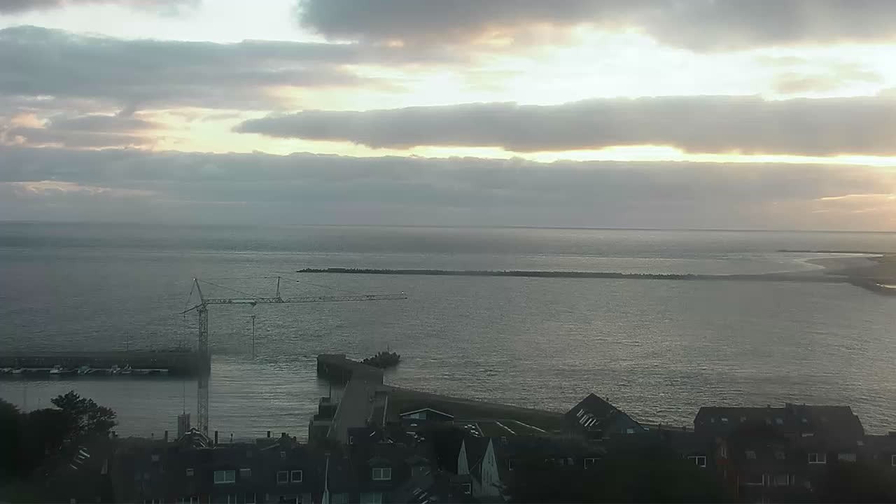 Archiv Foto Webcam Helgoland: Blick auf die Ladungsbrücke