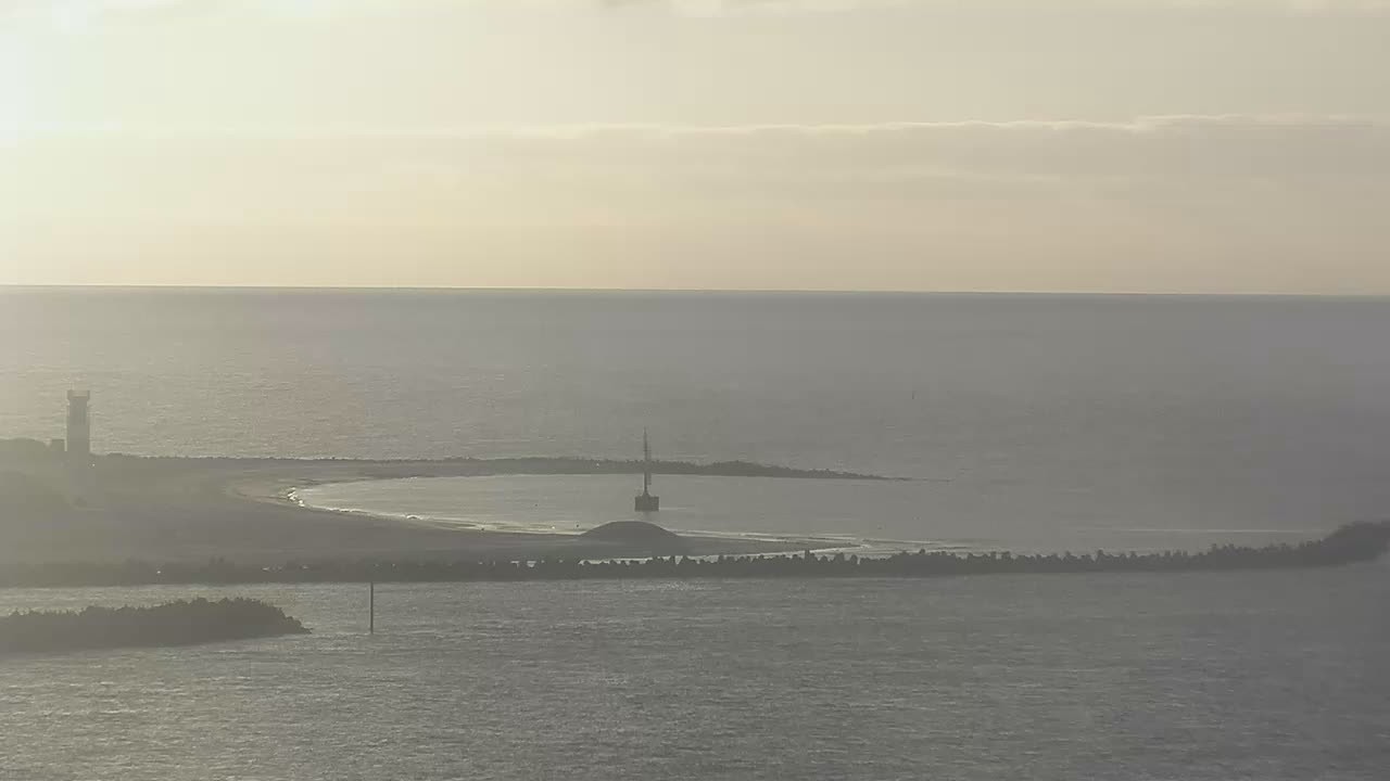 Archiv Foto Webcam Helgoland: Blick auf die Ladungsbrücke