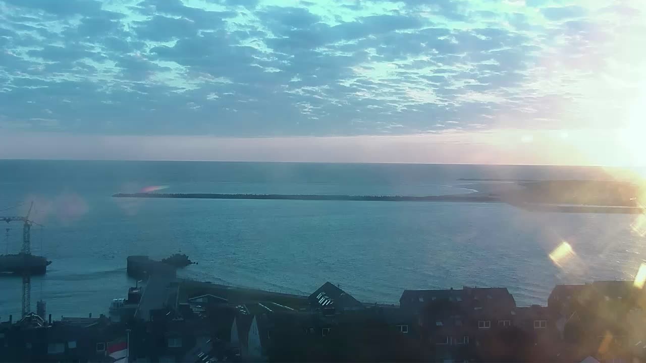 Archiv Foto Webcam Helgoland: Blick auf die Ladungsbrücke