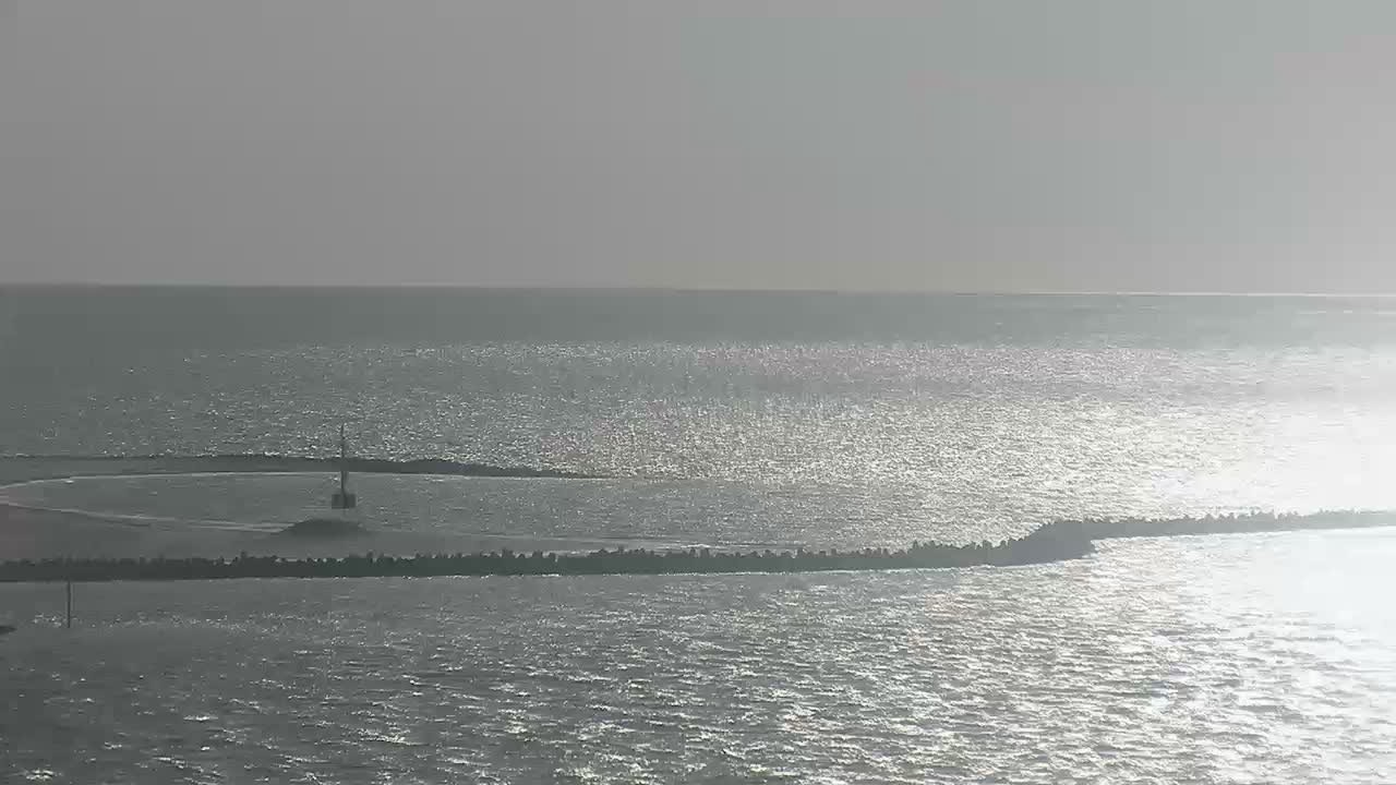 Archiv Foto Webcam Helgoland: Blick auf die Ladungsbrücke