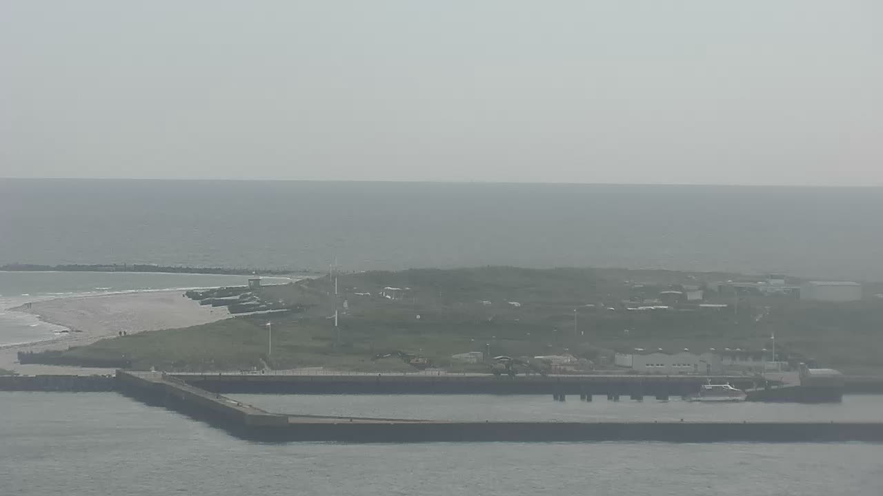 Archiv Foto Webcam Helgoland: Blick auf die Ladungsbrücke