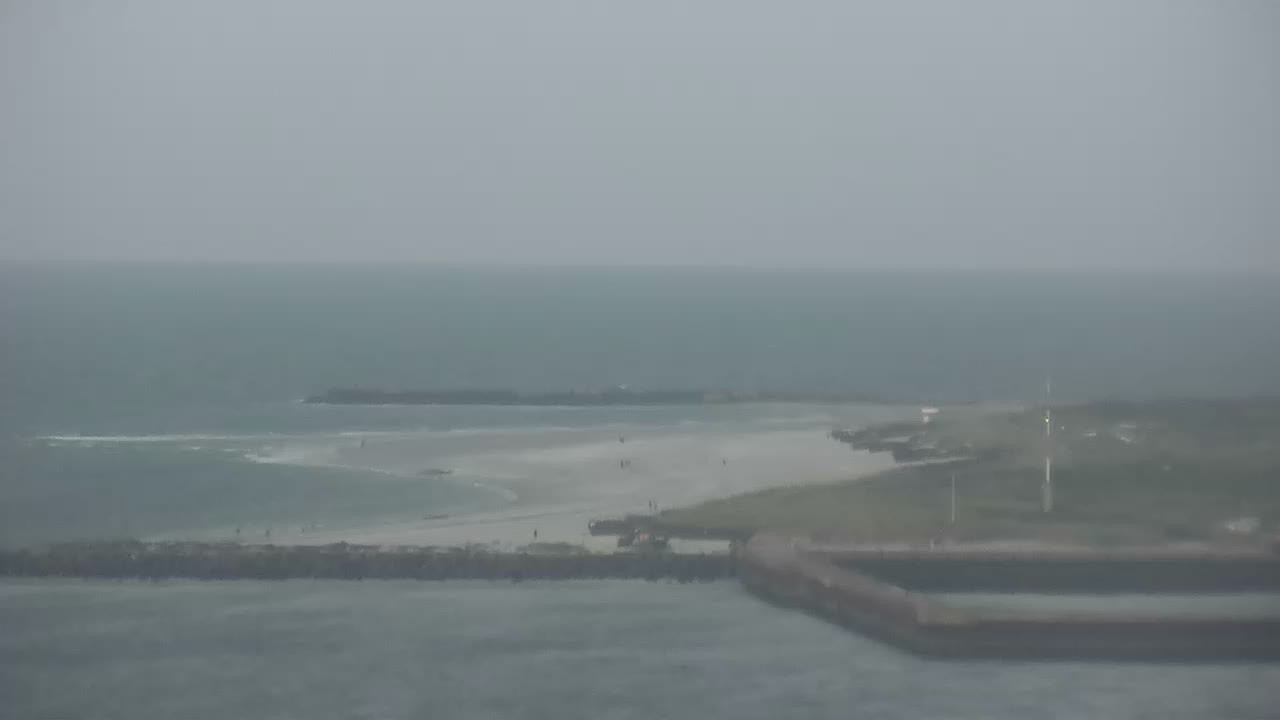 Archiv Foto Webcam Helgoland: Blick auf die Ladungsbrücke
