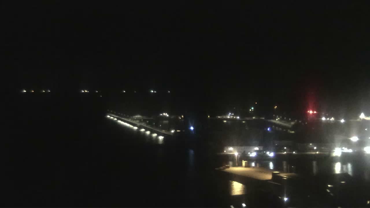 Archiv Foto Webcam Helgoland: Blick auf die Ladungsbrücke