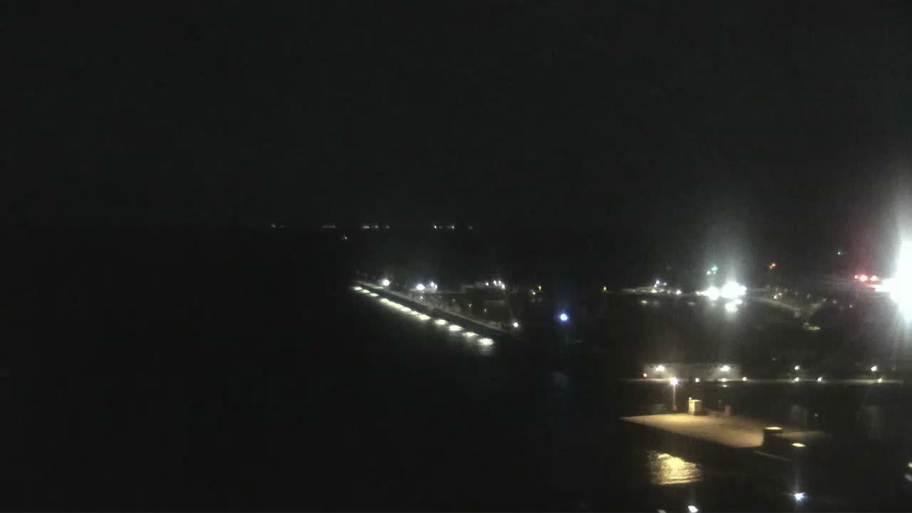 Archiv Foto Webcam Helgoland: Blick auf die Ladungsbrücke
