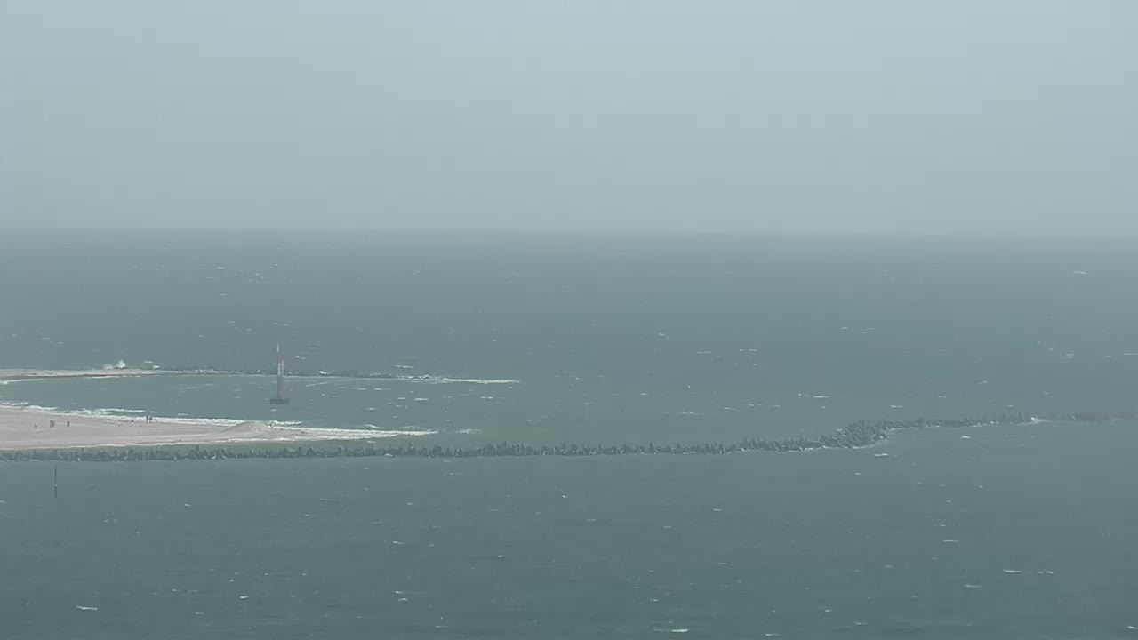 Archiv Foto Webcam Helgoland: Blick auf die Ladungsbrücke