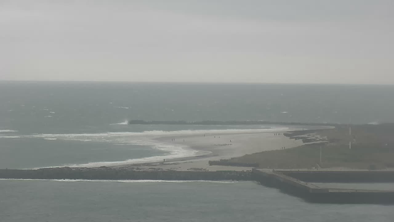Archiv Foto Webcam Helgoland: Blick auf die Ladungsbrücke