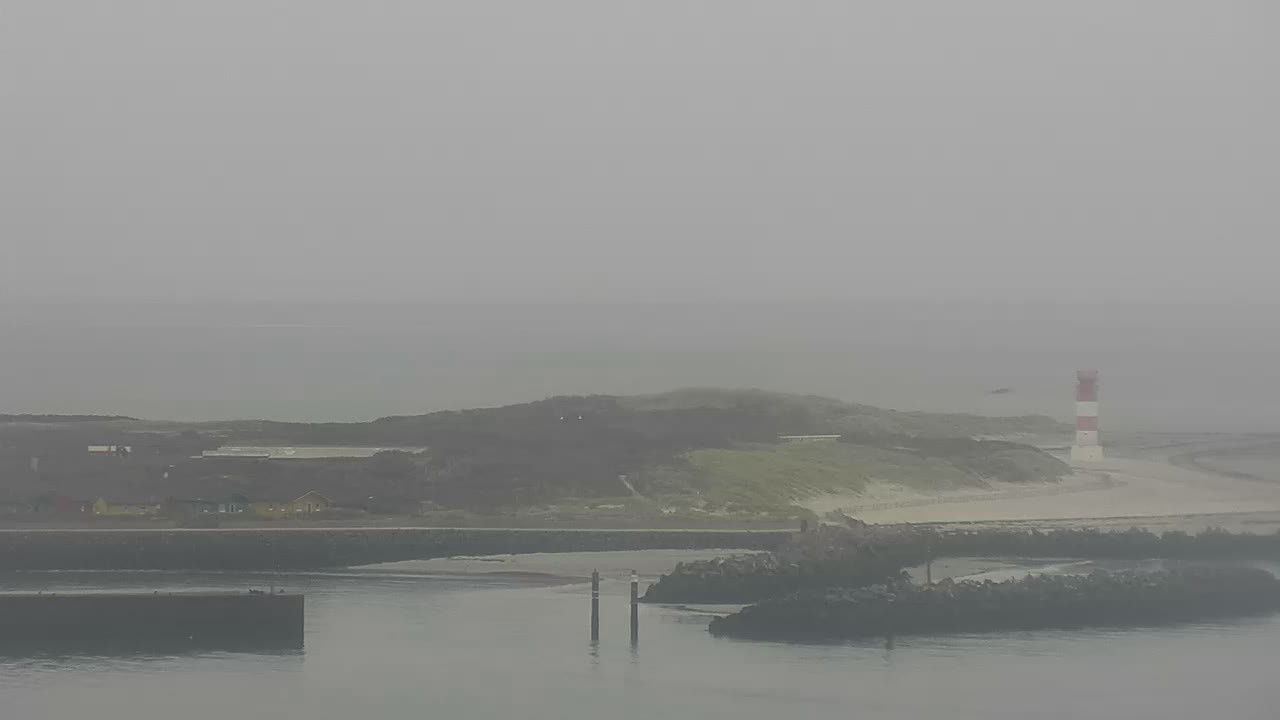 Archiv Foto Webcam Helgoland: Blick auf die Ladungsbrücke